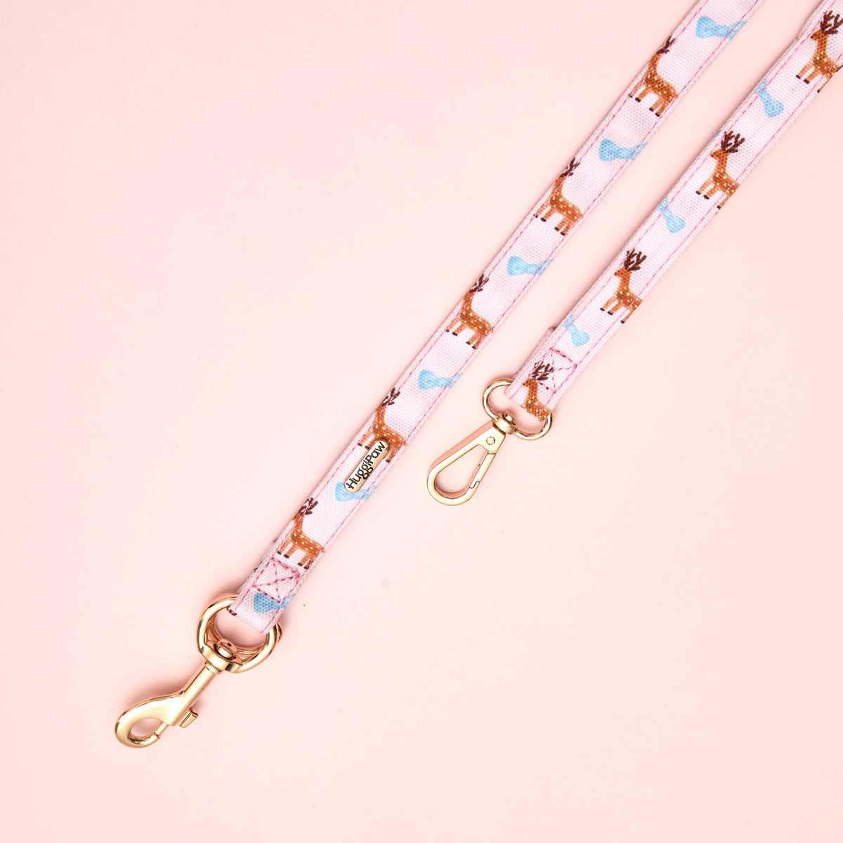 Keychain strap with fox pattern on a pink background